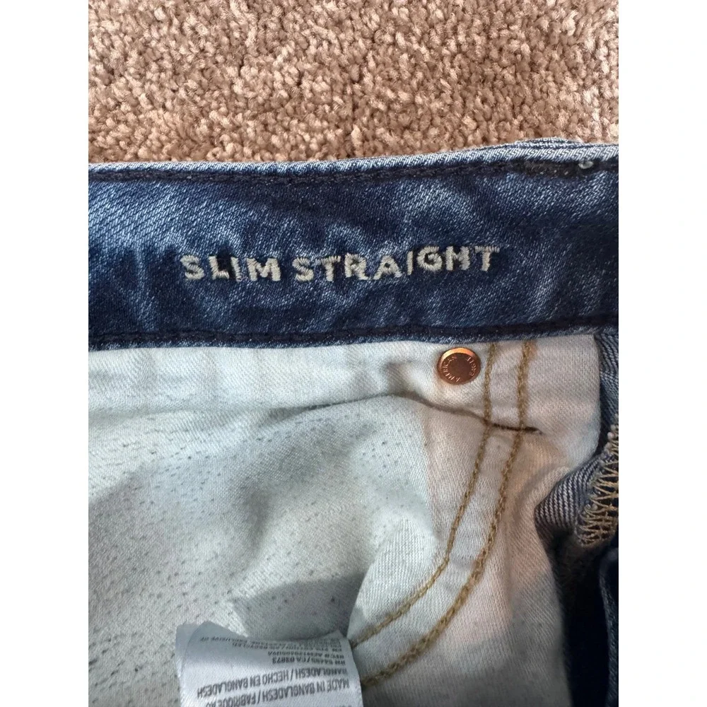 American Eagle Outfitters some wear